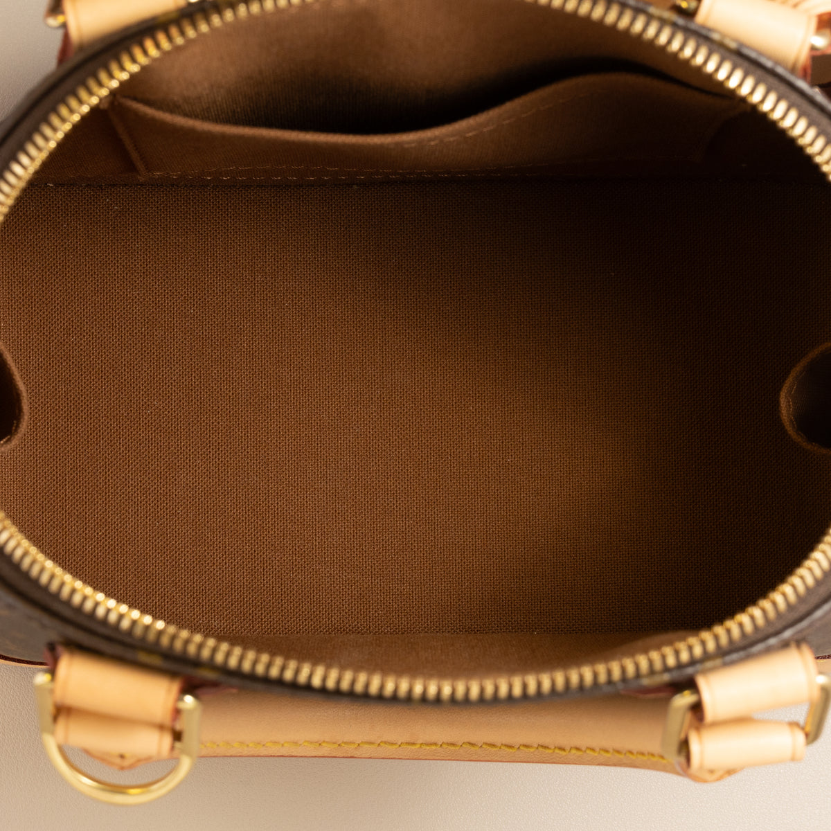 Louis Vuitton Alma BB, Monogram — interior