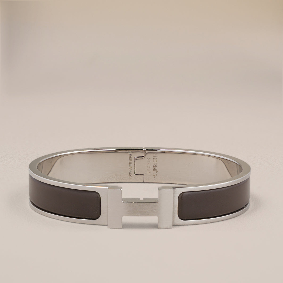 Hermès Palladium Gris Étain Enamel Clic HH Bracelet, Size T5