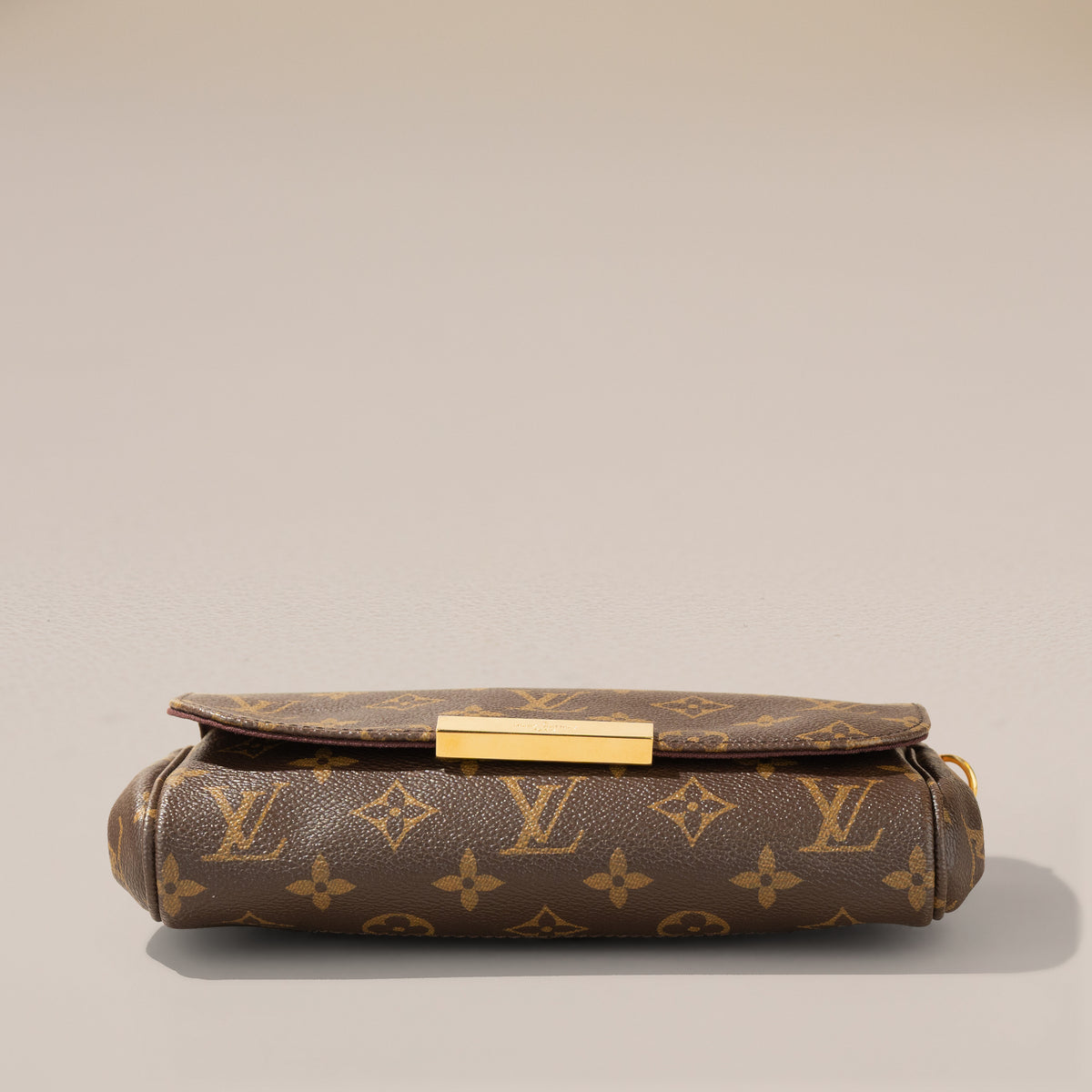Louis Vuitton Favorite PM, Monogram — base