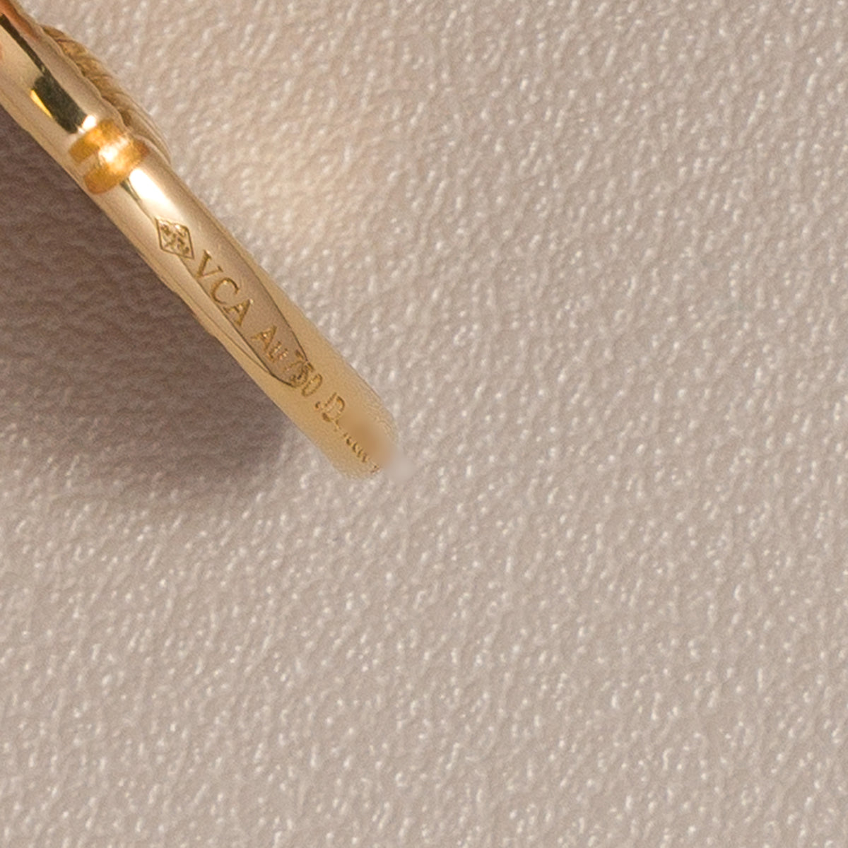 Van Cleef & Arpels 18K Yellow Gold Scorpio Zodiaque Medal — bail