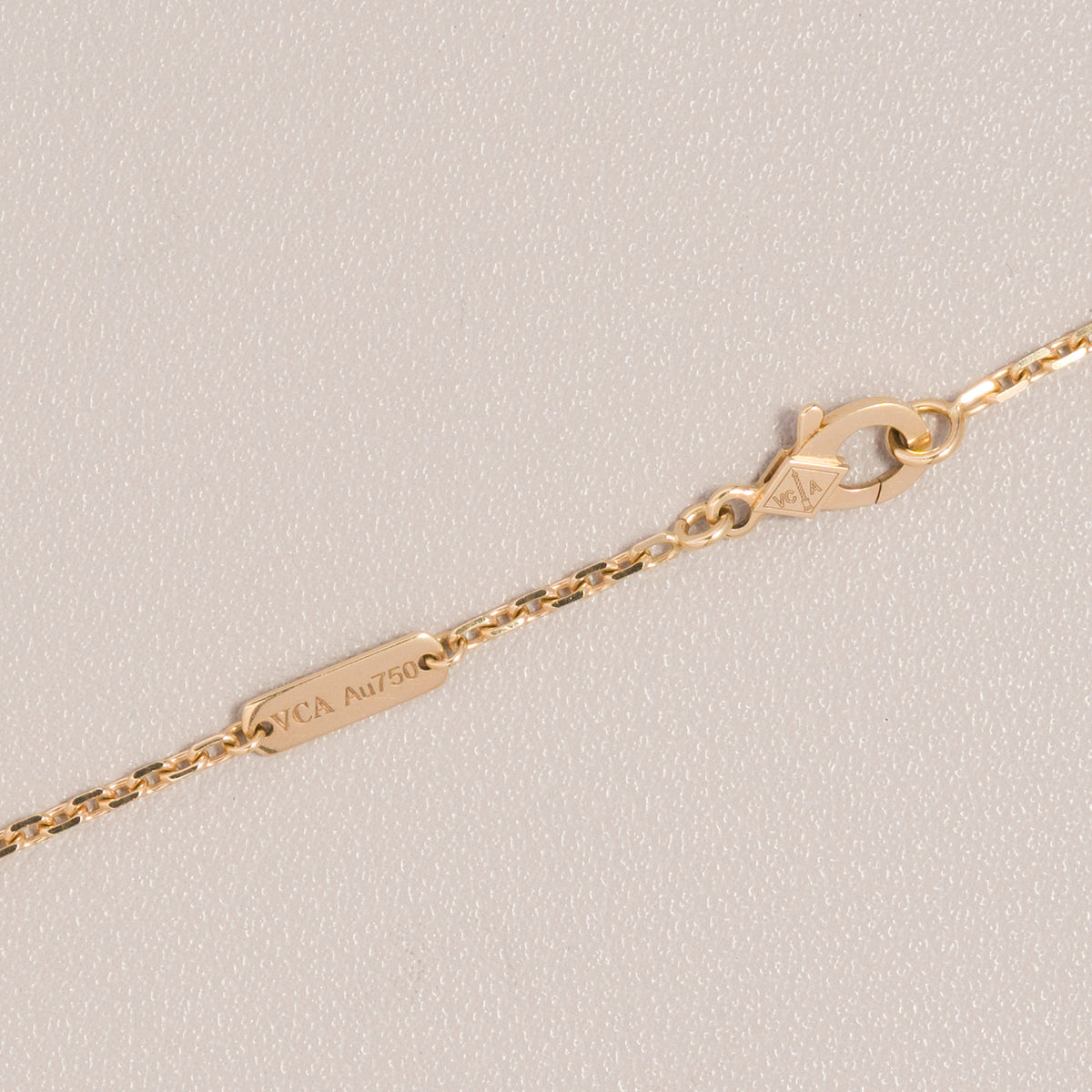 Van Cleef & Arpels 18K Yellow Gold Scorpio Zodiaque Medal — clasp
