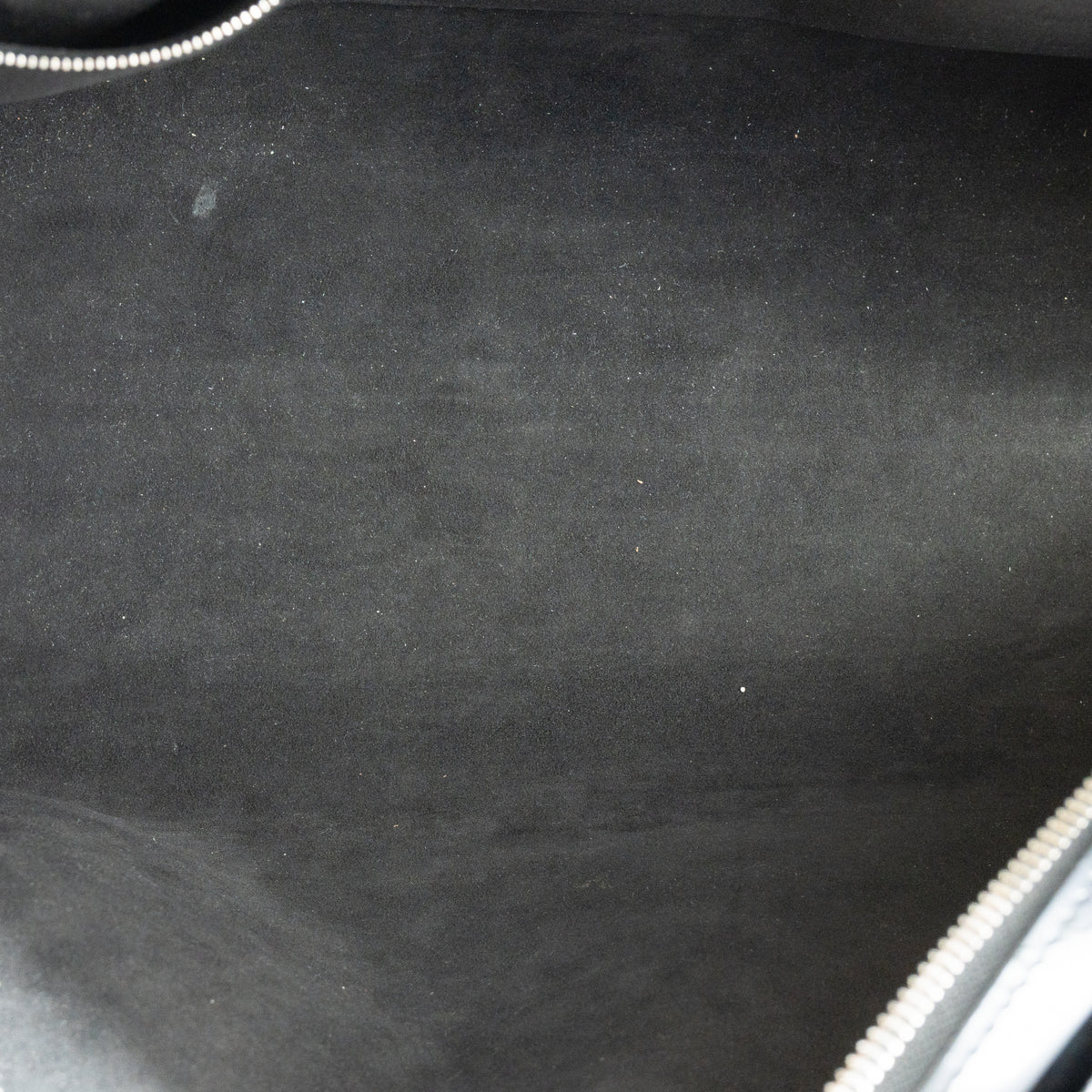 Louis Vuitton Pont-Neuf GM, Black Epi Electric — interior