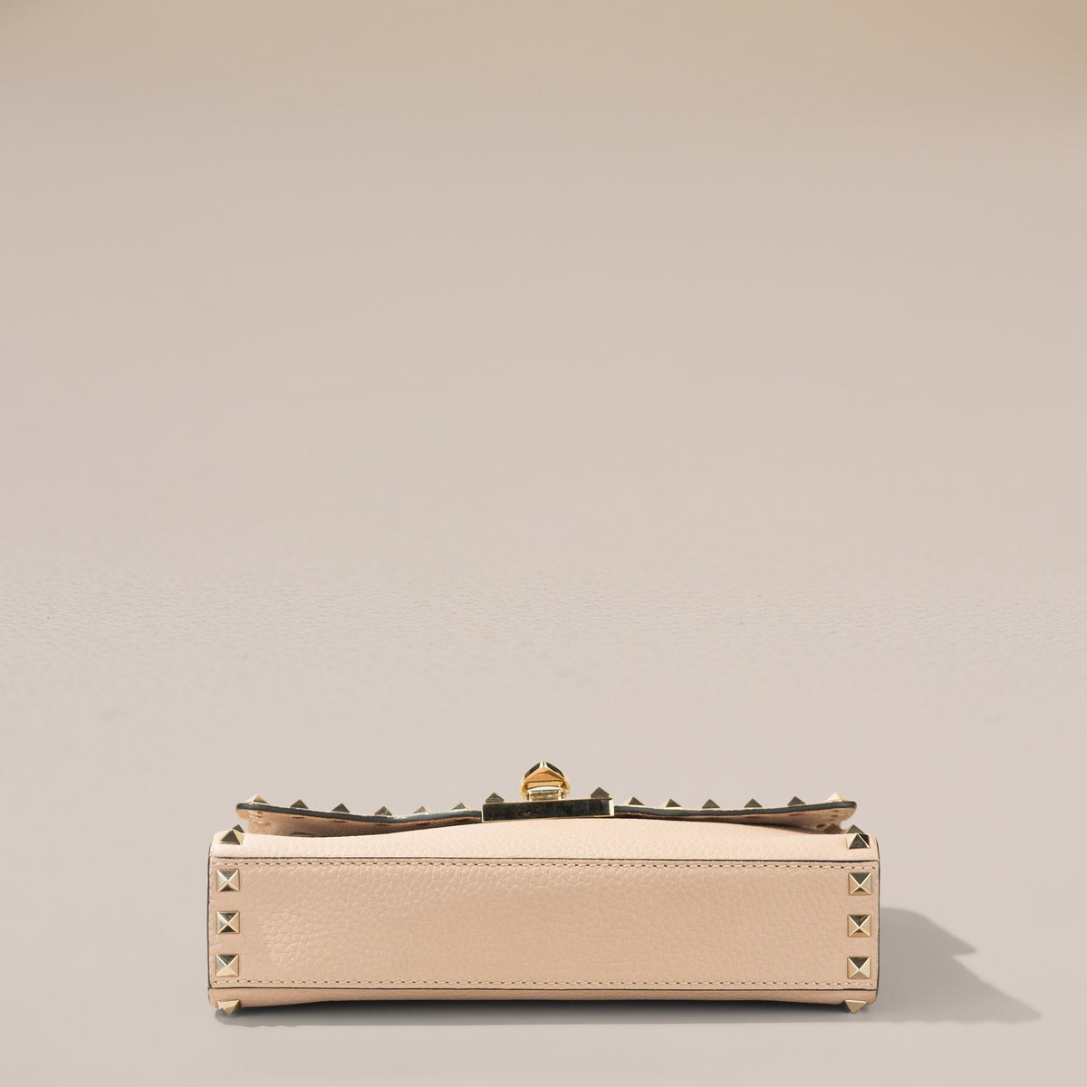 Valentino Garavani Small Rockstud Crossbody, Poudre Grainy Calfskin — base