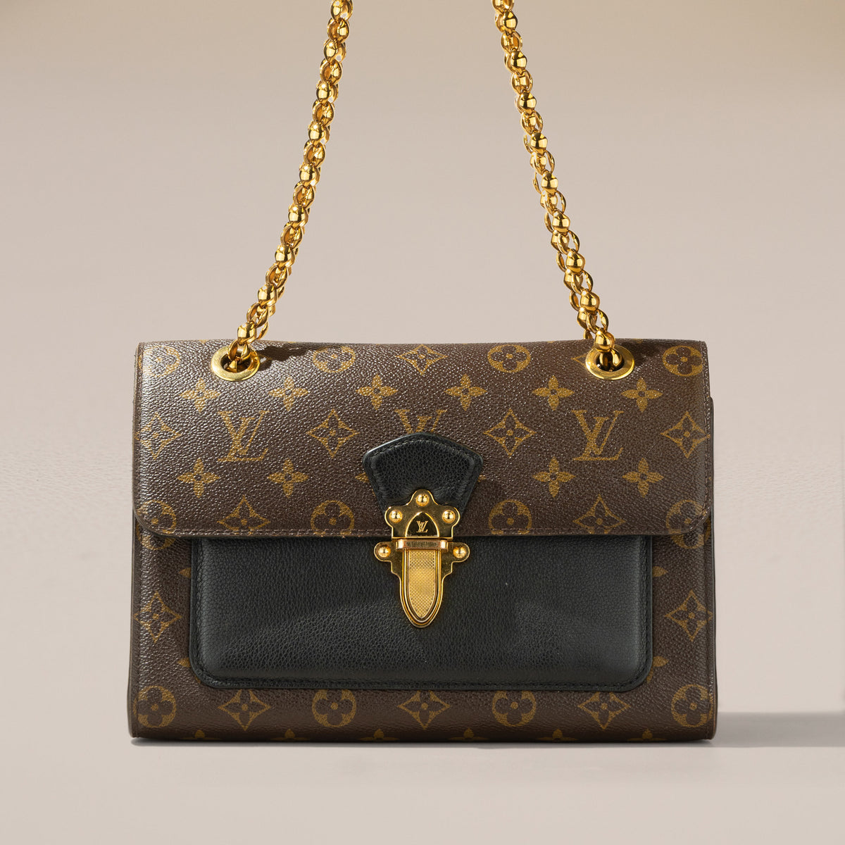 Louis Vuitton Victoire, Monogram and Black Leather