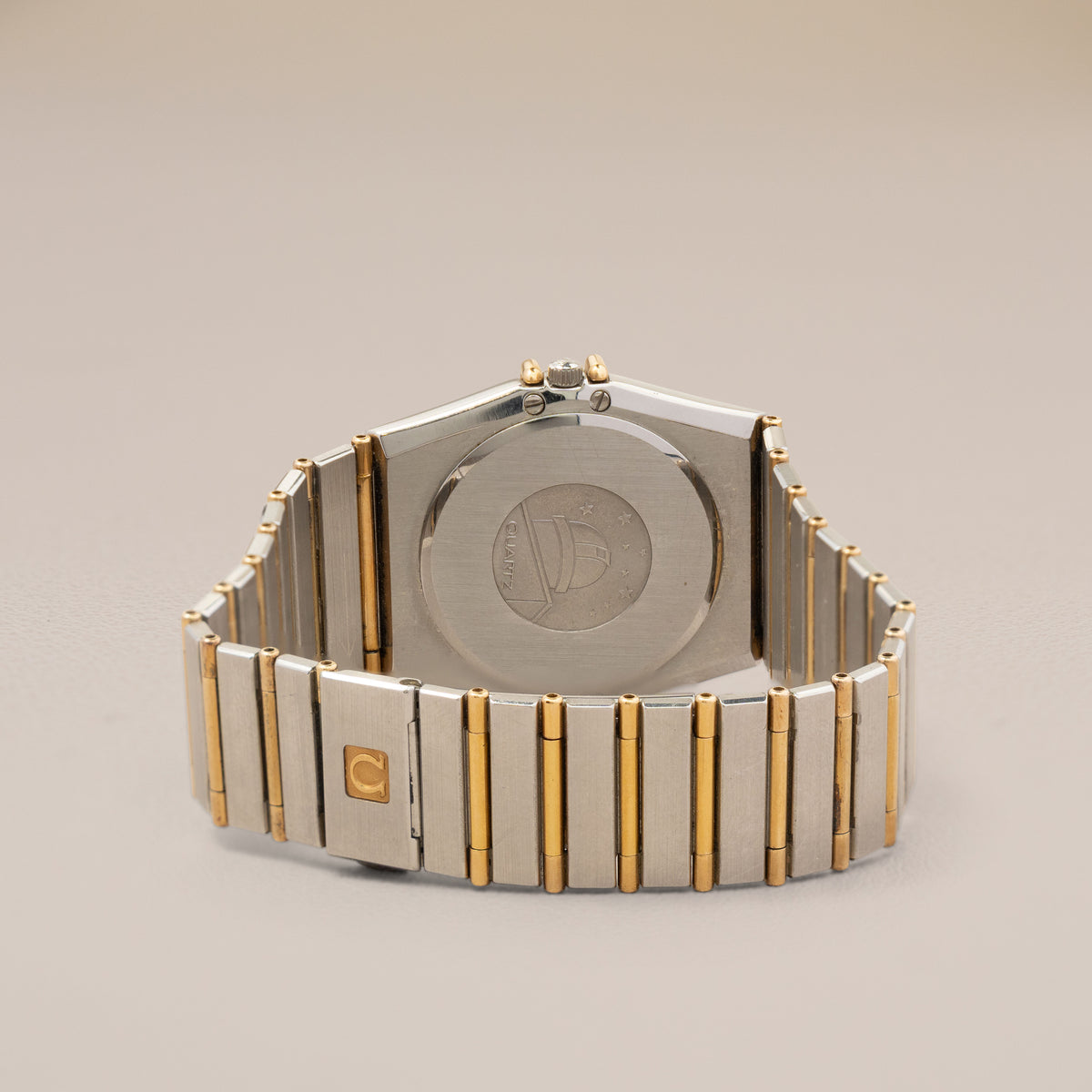 Omega Constellation 32, Steel and 18K Yellow Gold — reverse