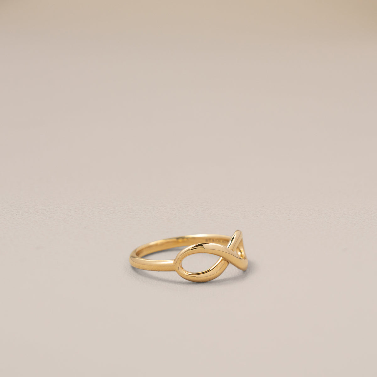 Tiffany & Co. 18K Yellow Gold Infinity Ring, Size 8