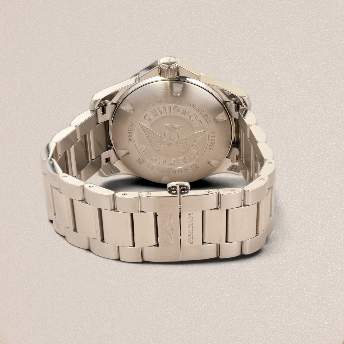 Longines Conquest Quartz L3.659.4, Black Dial — detail