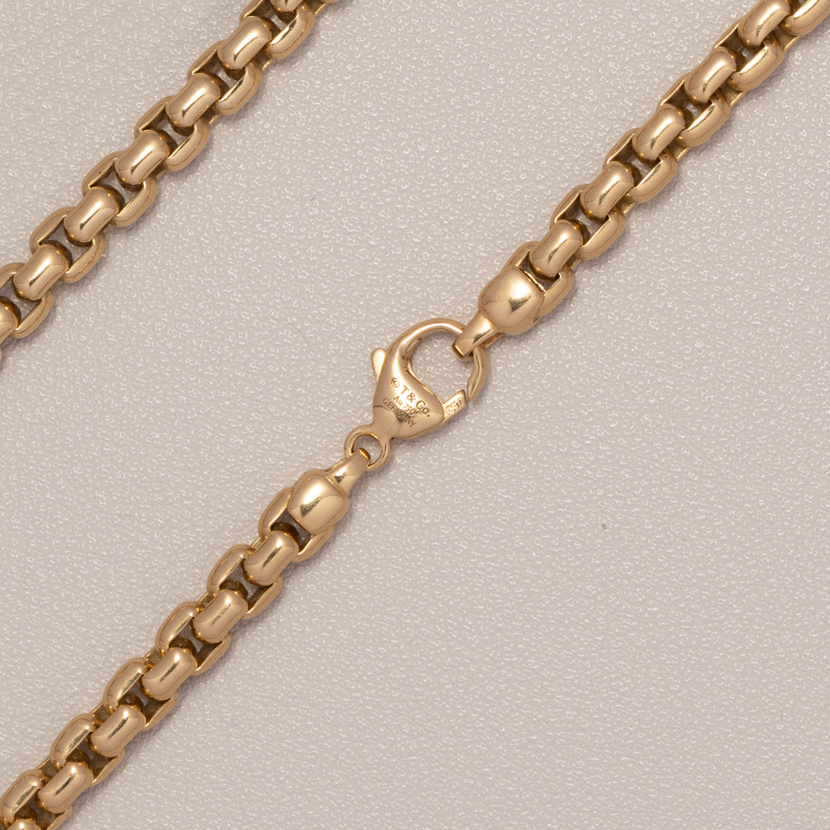 Tiffany & Co. 18K Yellow Gold Venetian Link Necklace — clasp