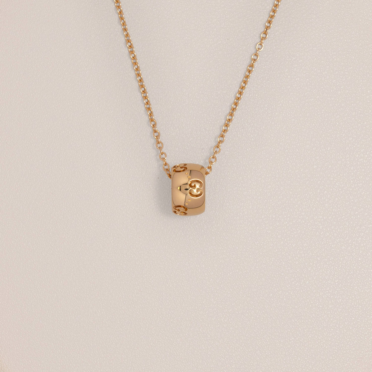 Gucci 18K Yellow Gold Icon GG Necklace — full view