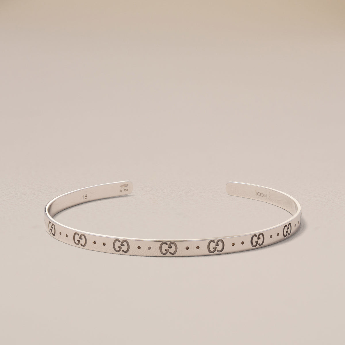 Gucci 18K White Gold Icon Cuff, Size 18